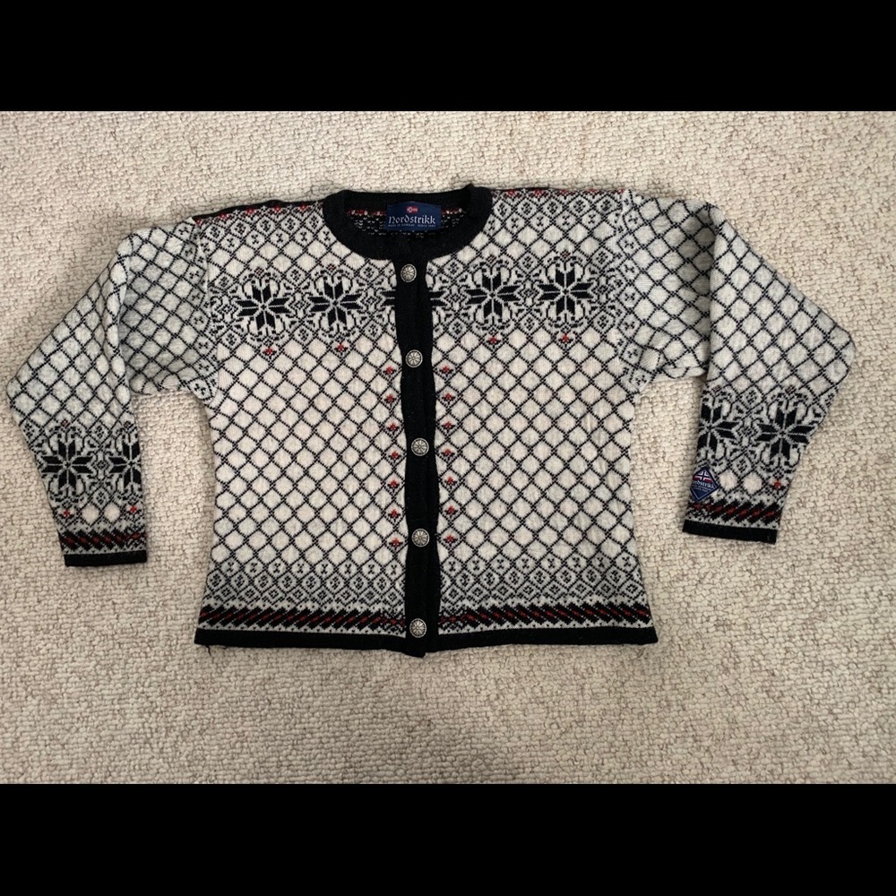 Norwegian Cardigan, 100% virgin wool. L petite